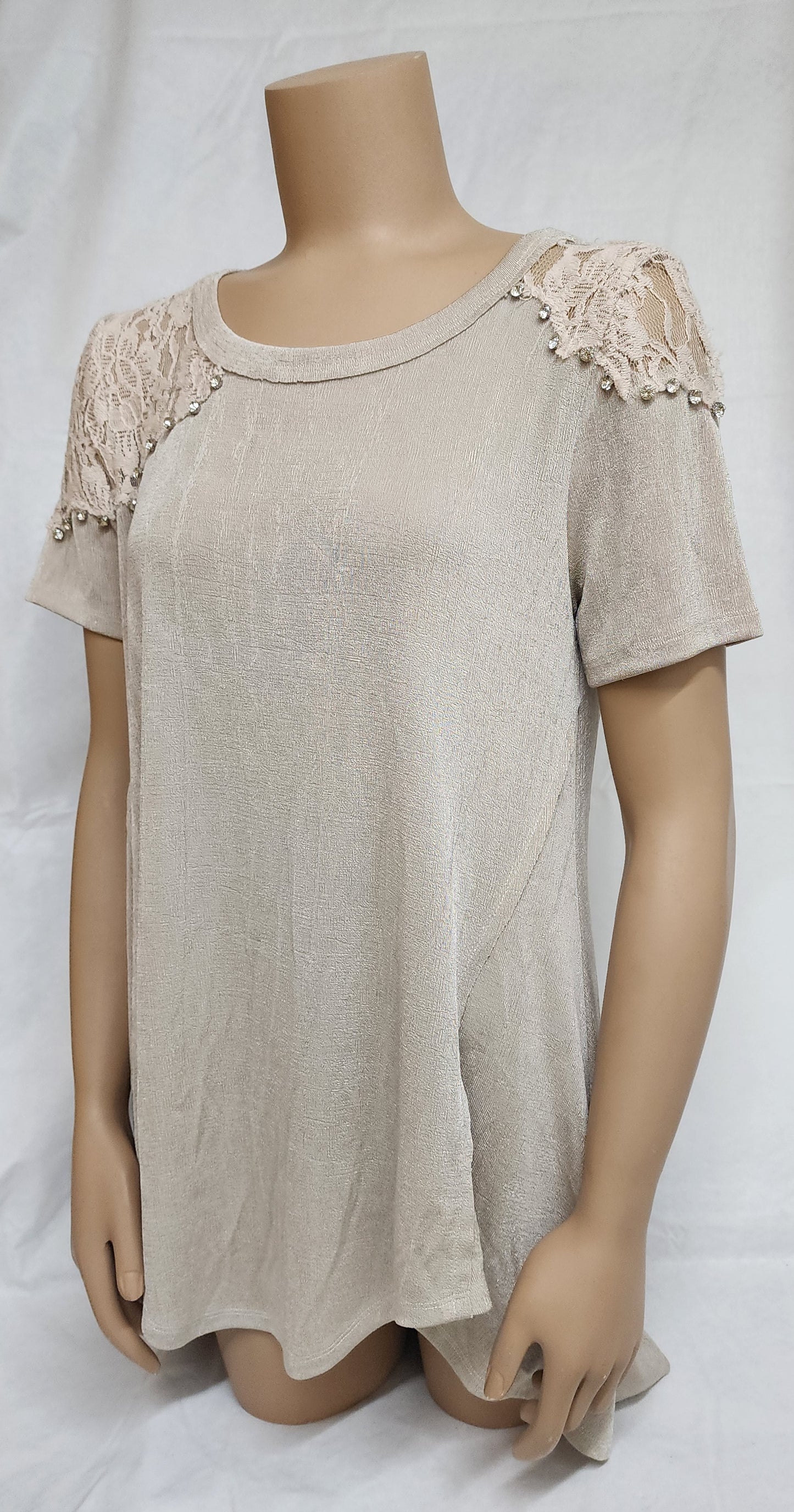 VOCAL - Short Sleeve Shirt w/lace Shoulders