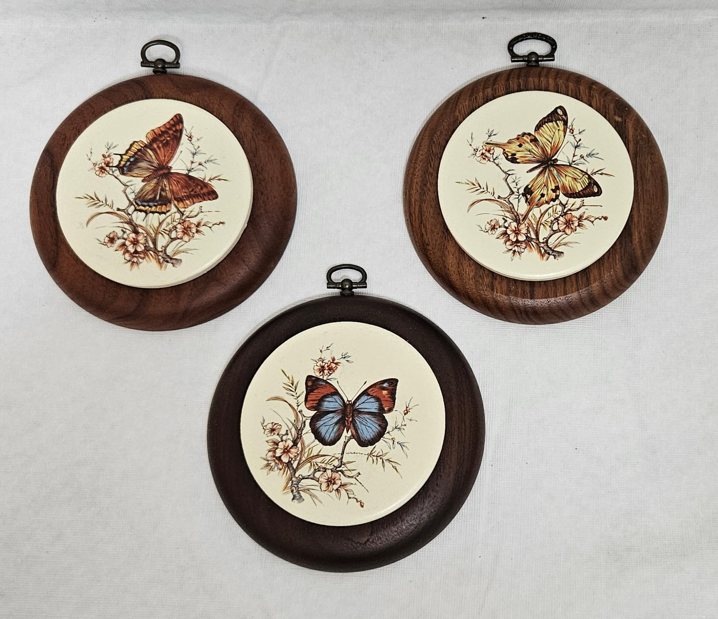 Vintage - SOLID MISSOURI WALNUT Ceramic Wall Hanging/Trivet Set of 3