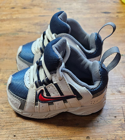 Baby/Infant Pre-Owned Nike Shoes Size 3CW